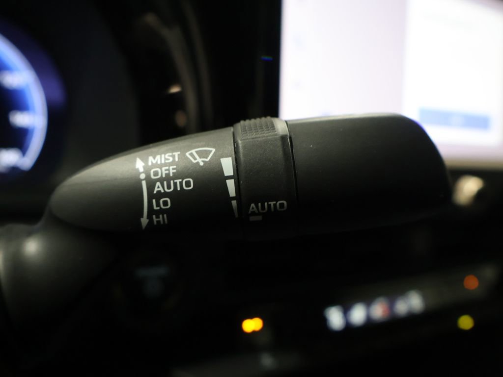 Used 2023 Toyota Crown Platinum image 38