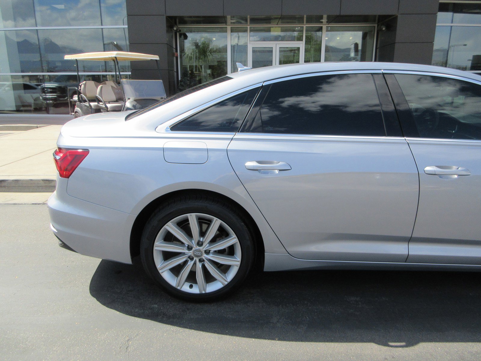 Used 2019 Audi A6 2.0T Premium w/ Convenience Package image 11
