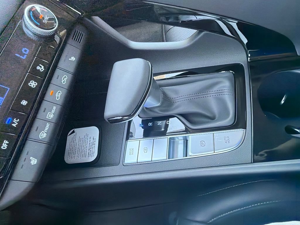 New 2026 Hyundai Elantra Limited FWD image 31