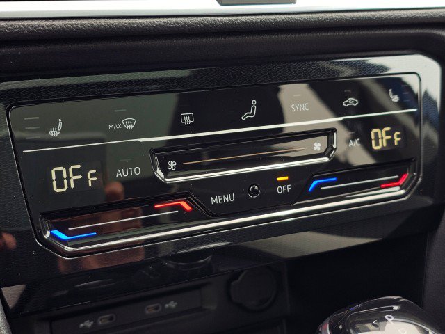New 2026 Volkswagen Taos SE AWD/4WD image 34