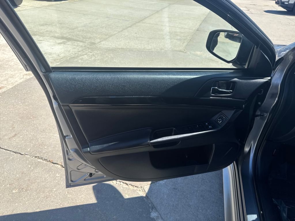 Used 2017 Mitsubishi Lancer ES image 11