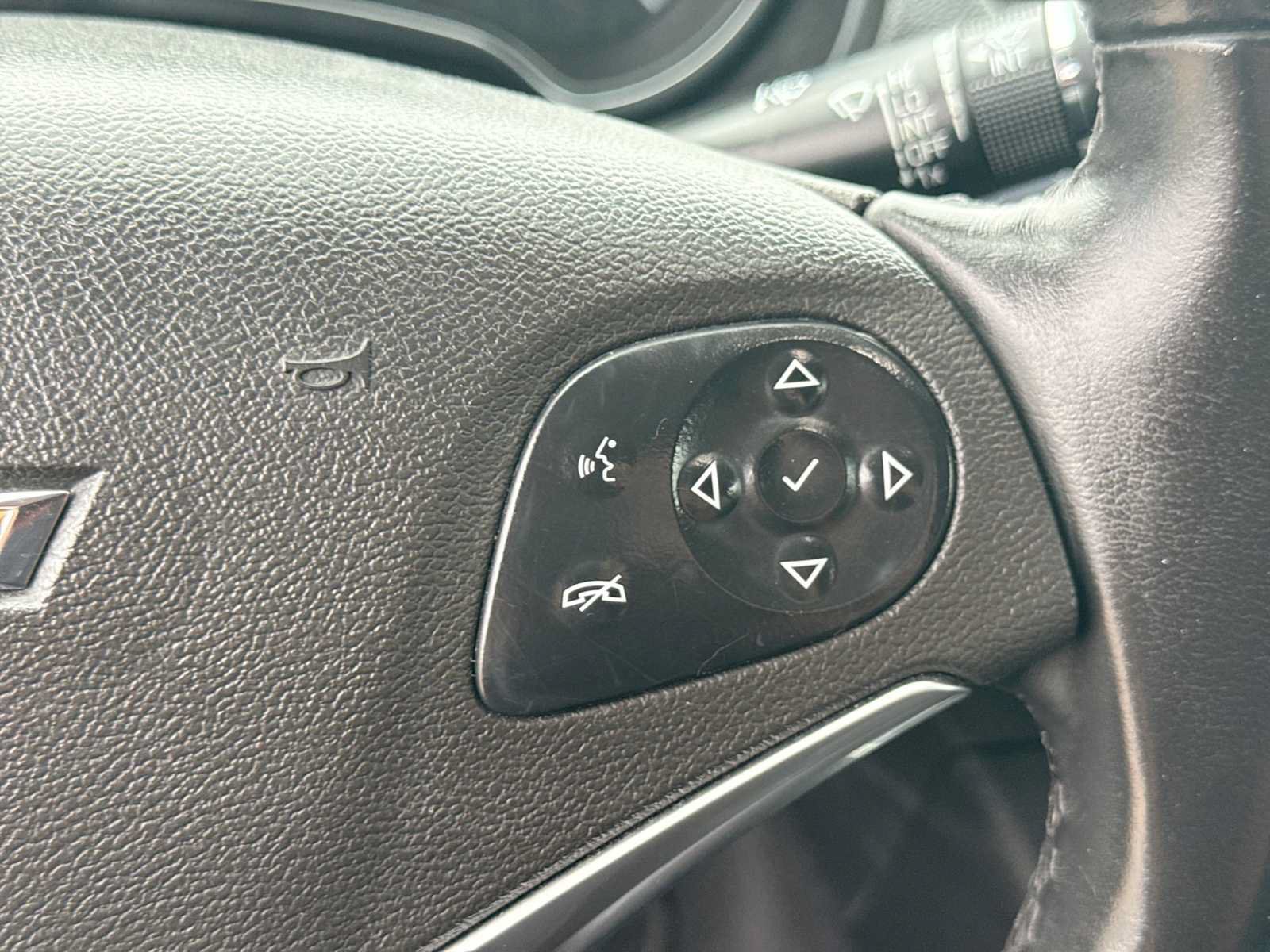 Used 2019 Chevrolet Impala LT FWD image 23