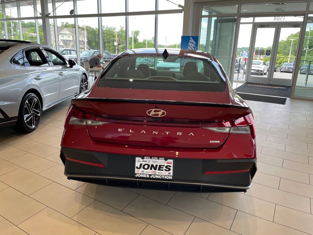 New 2026 Hyundai Elantra SEL FWD image 5