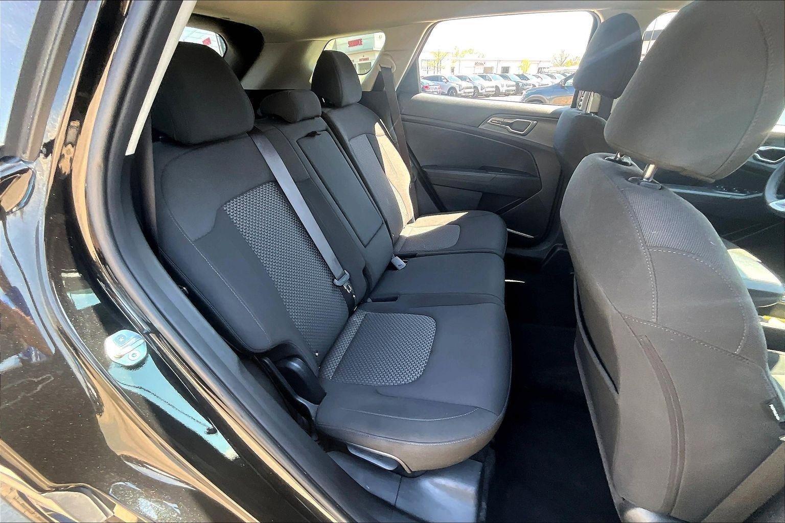 Used 2024 Kia Sportage LX FWD image 25