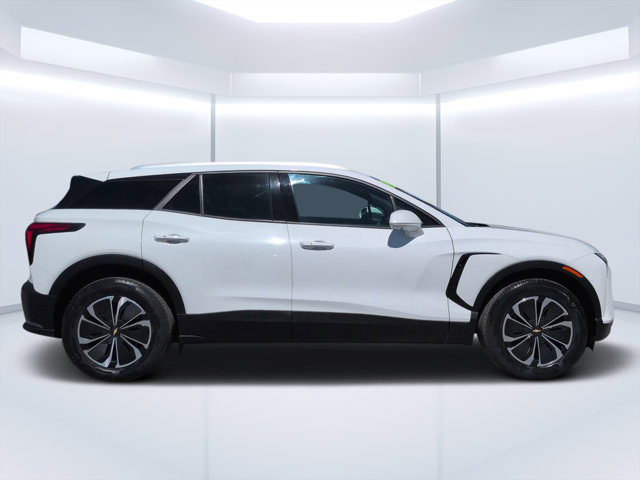Used 2024 Chevrolet Blazer EV LT AWD/4WD image 2