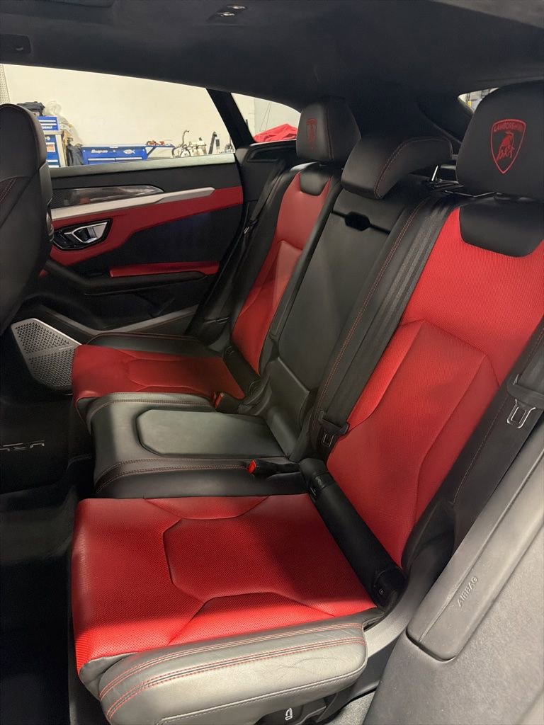 Used 2020 Lamborghini Urus AWD/4WD image 10