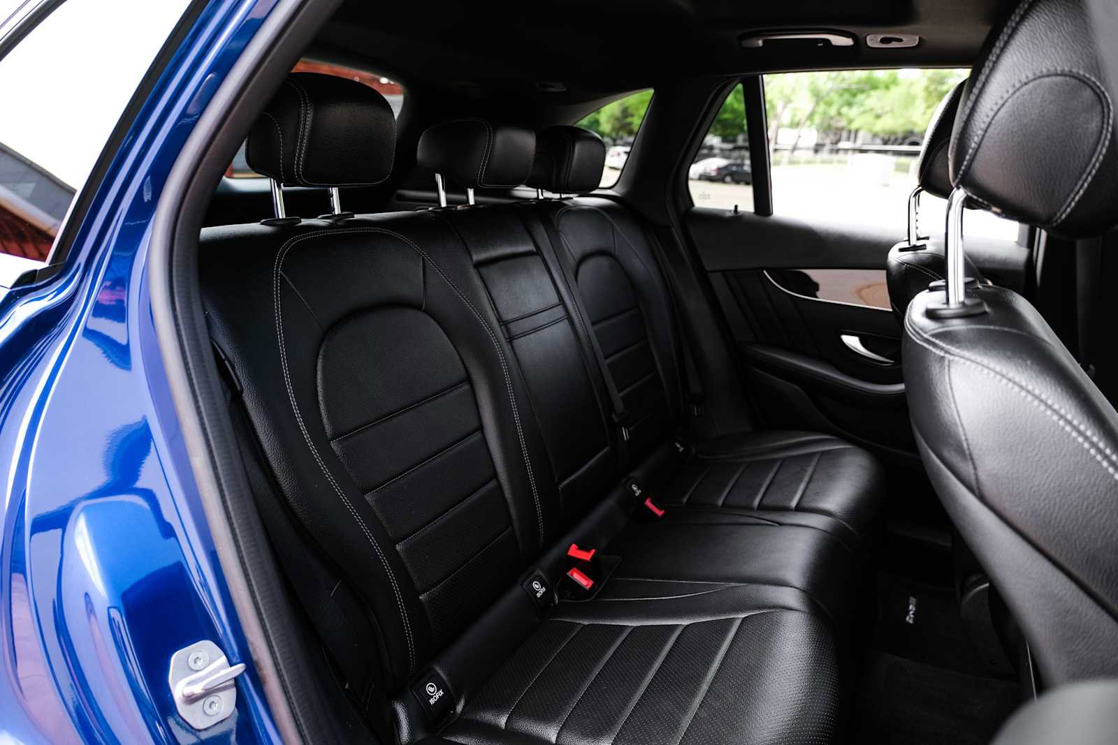 Used 2021 Mercedes-Benz GLC 300 image 39