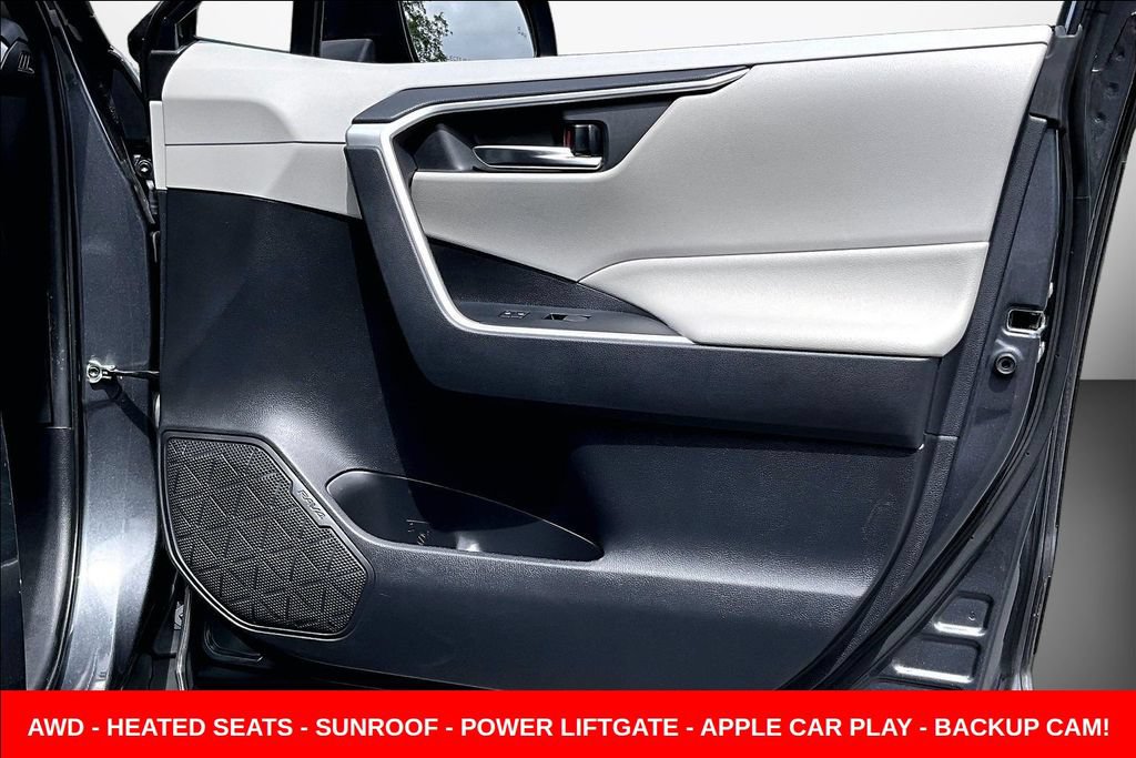 Used 2020 Toyota RAV4 XLE Premium AWD/4WD image 27