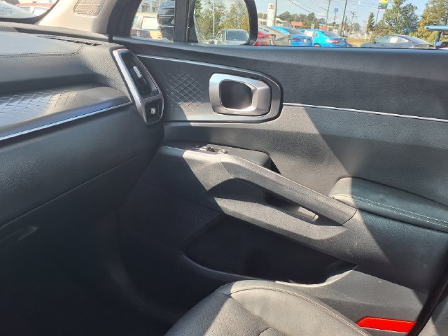 Used 2022 Kia Sorento S FWD image 8