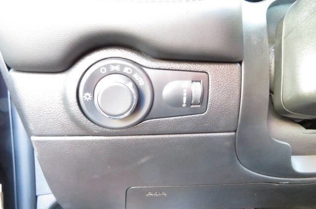 Used 2024 Dodge Durango SXT image 18