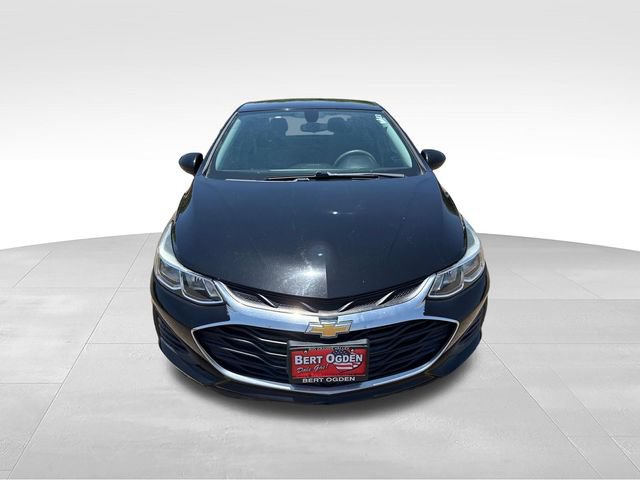 Used 2019 Chevrolet Cruze LS w/ LS Convenience Package FWD image 2