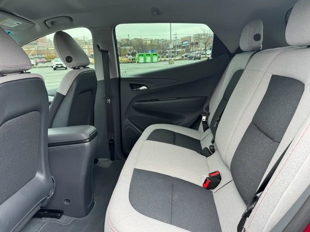 Used 2020 Chevrolet Bolt LT image 27
