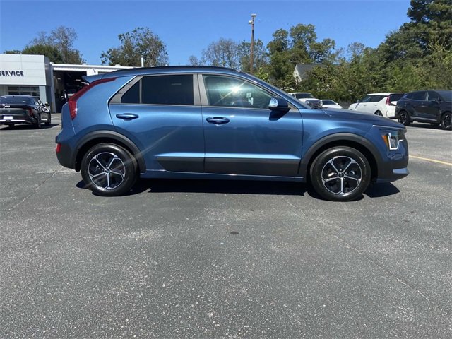 New 2025 Kia Niro EX image 2