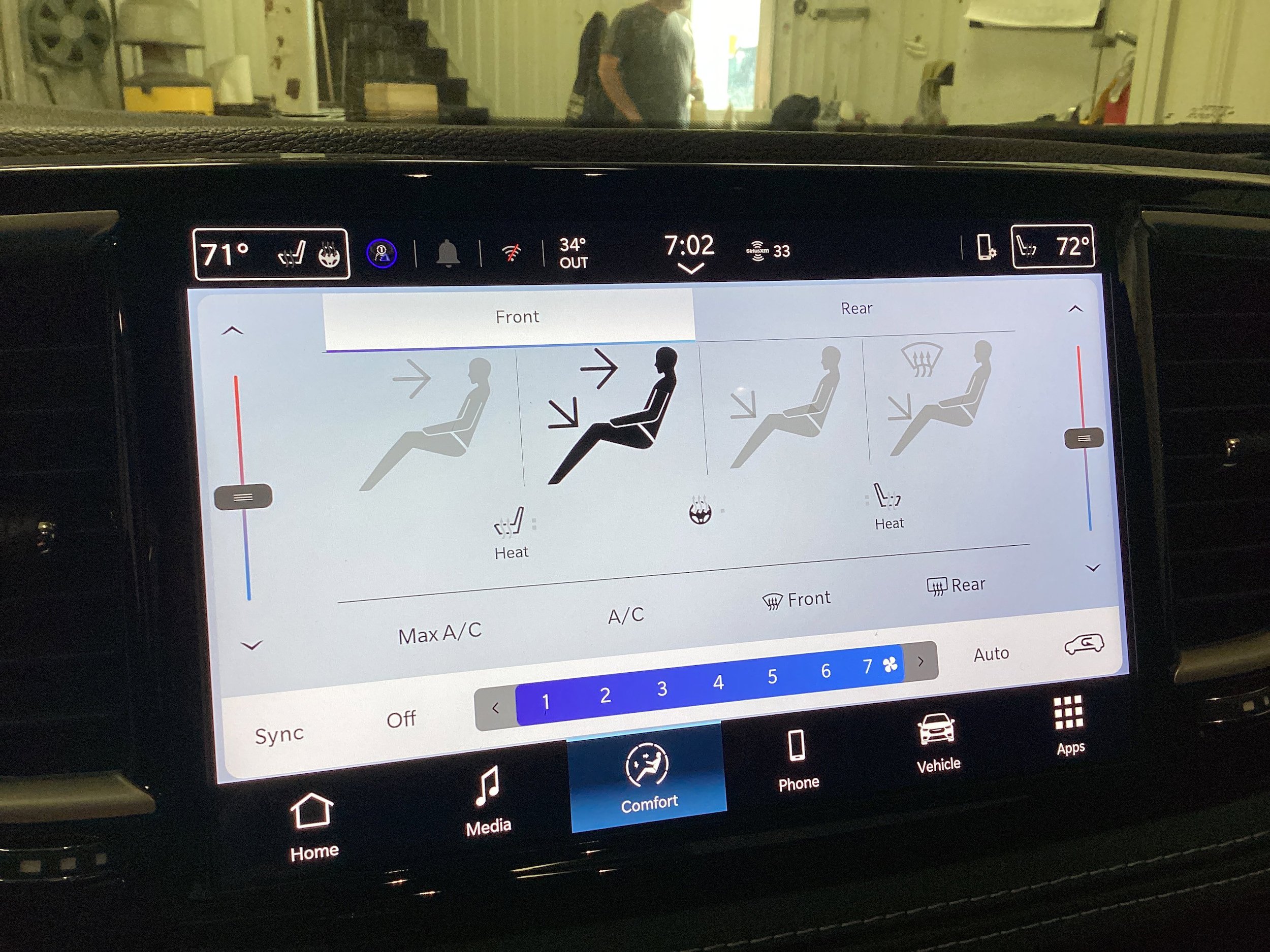 New 2026 Chrysler Pacifica Select AWD/4WD image 26