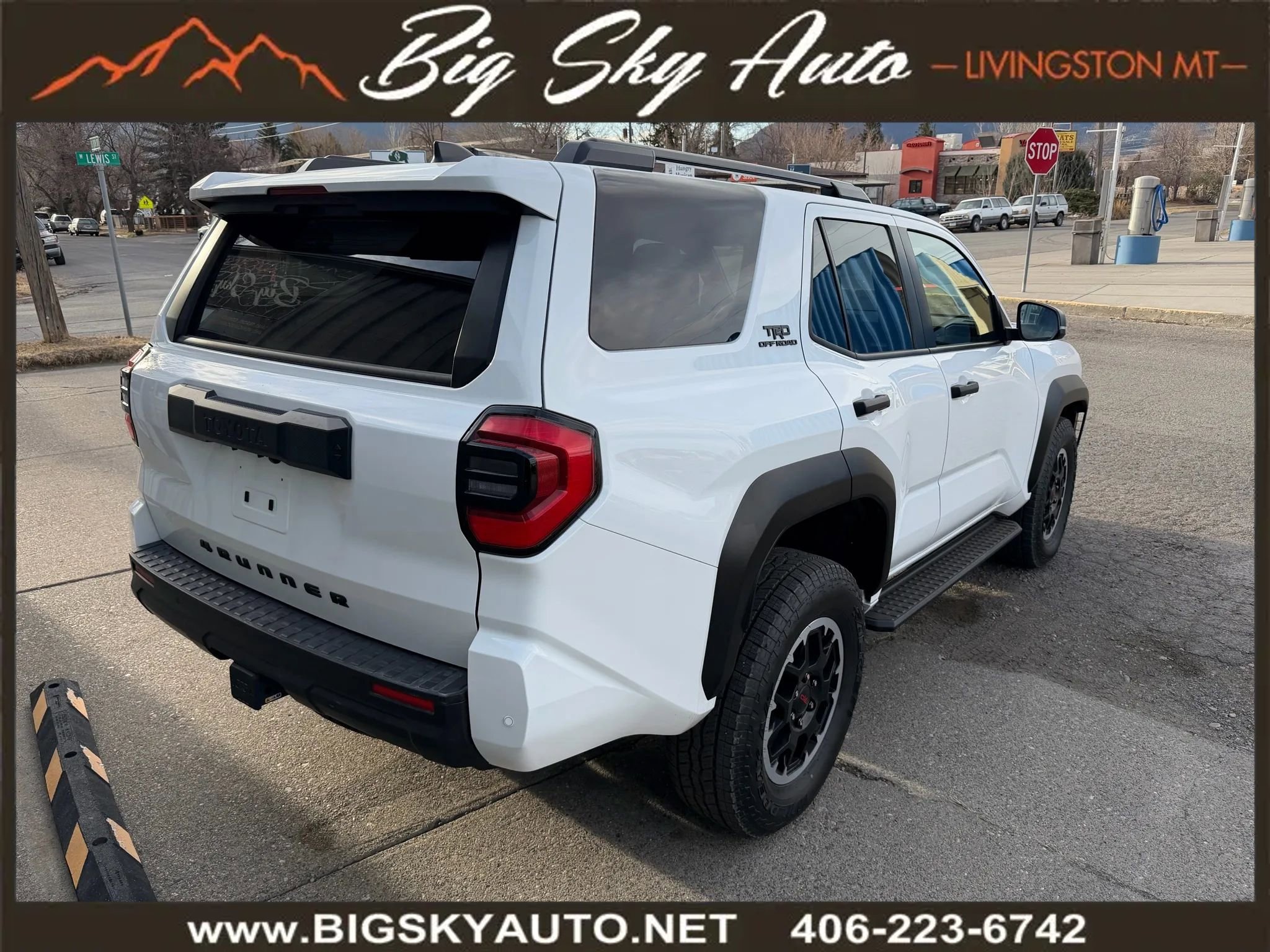 Used 2025 Toyota 4Runner 4WD image 7