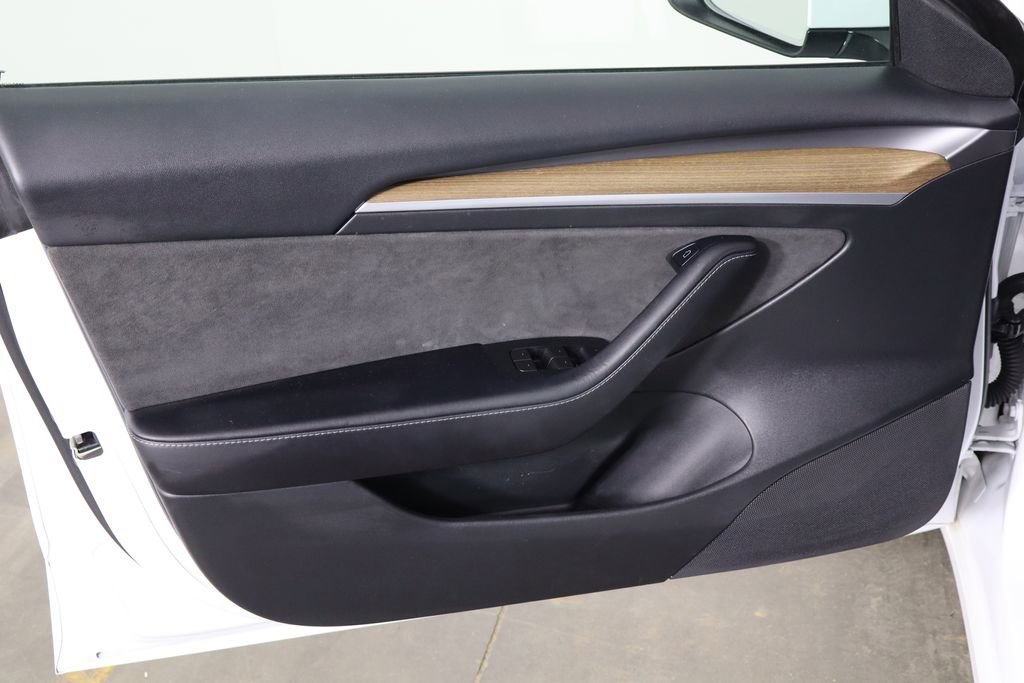 Used 2023 Tesla Model 3 Standard Range RWD image 17