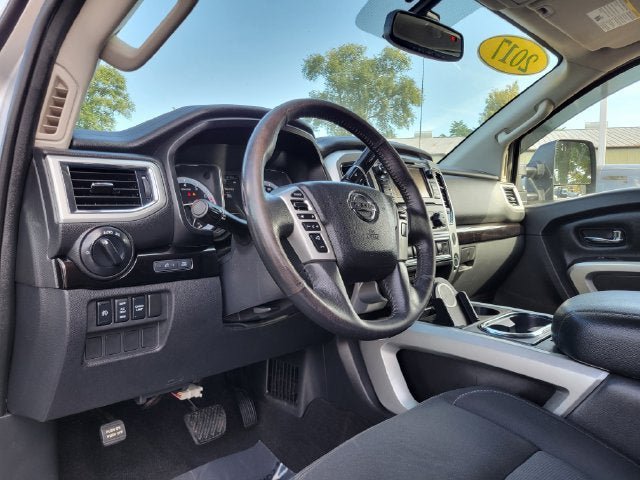 Used 2017 Nissan Titan SV AWD/4WD image 6