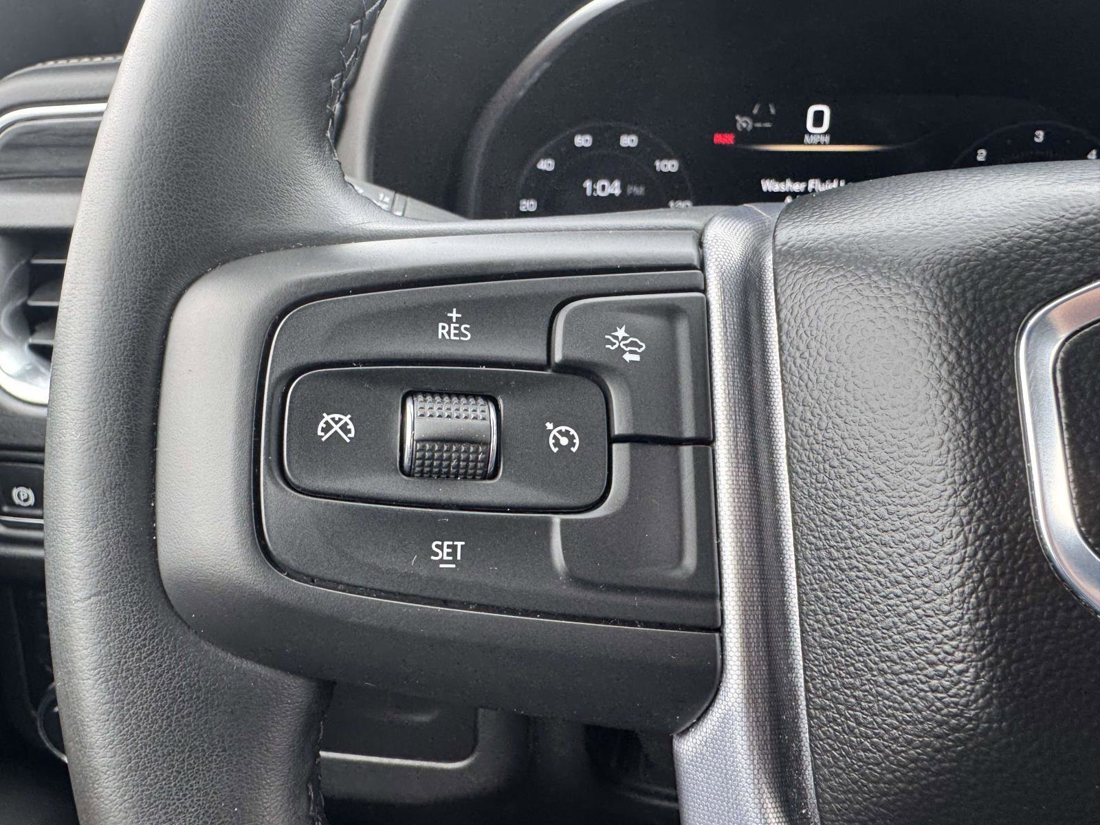 Used 2024 GMC Yukon SLT AWD/4WD image 29