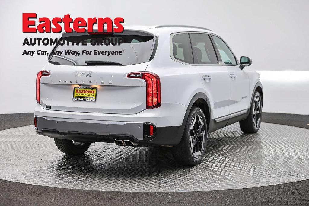 Used 2023 Kia Telluride S FWD image 5