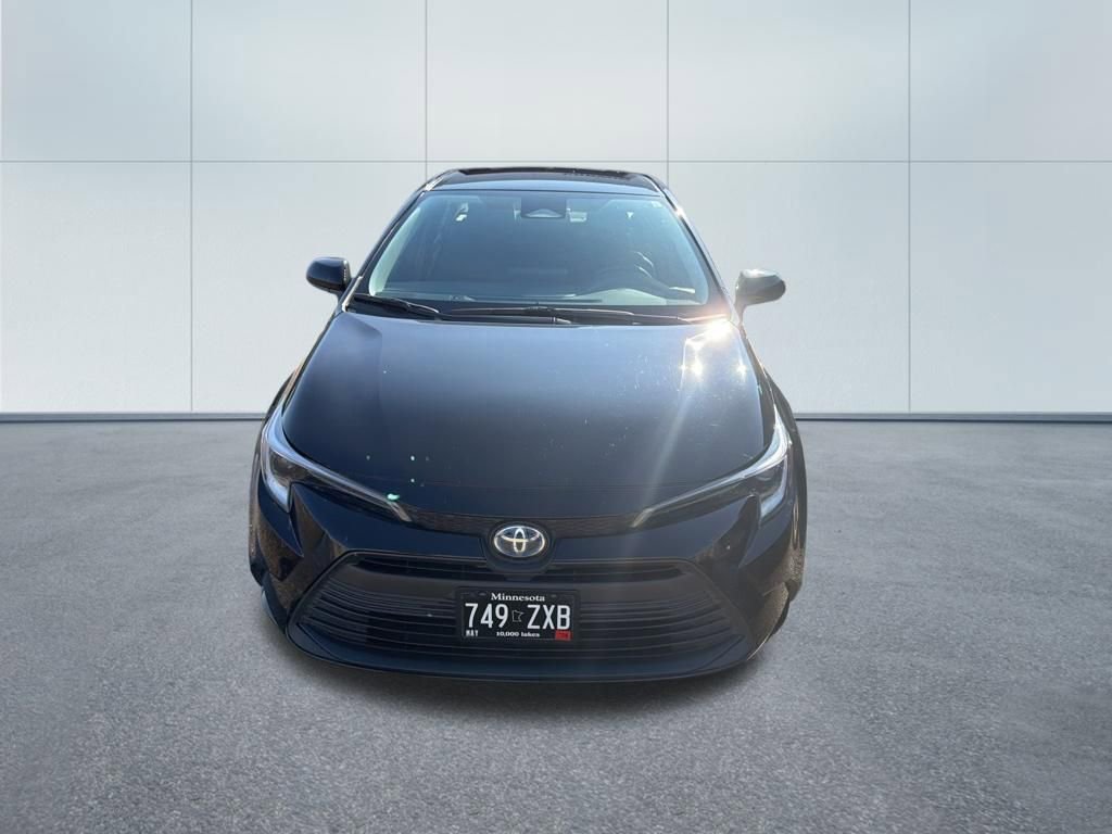 Used 2024 Toyota Corolla LE image 2