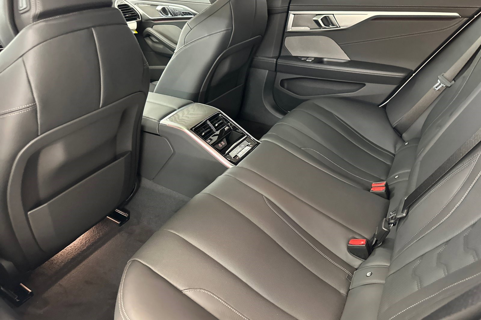 New 2026 BMW 840i RWD image 19