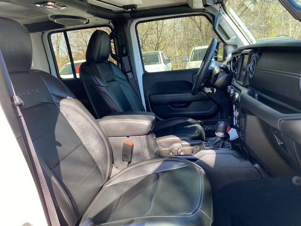 Used 2023 Jeep Wrangler Unlimited Sahara w/ Cold Weather Group AWD/4WD image 46