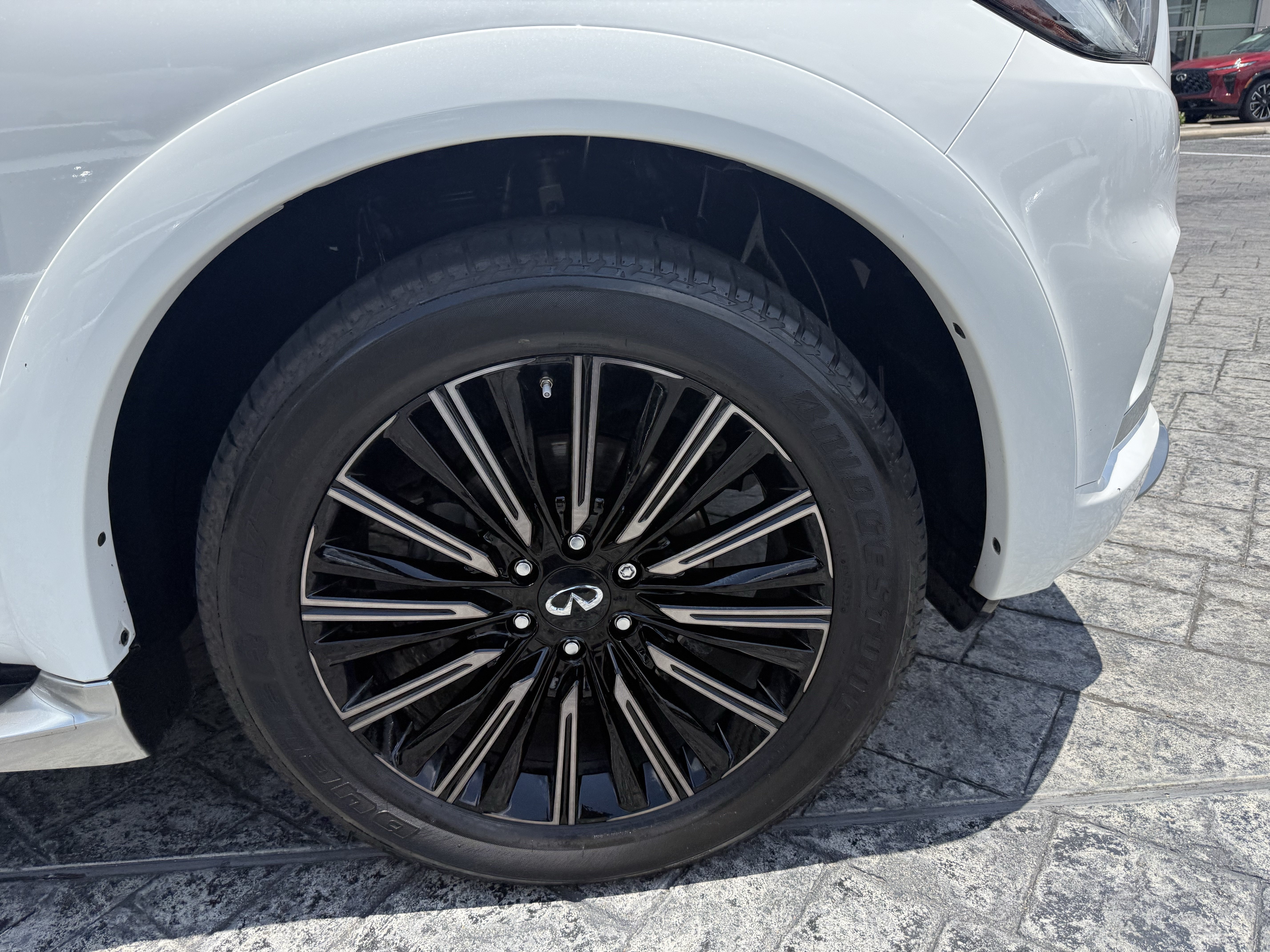 Used 2020 INFINITI QX80 Limited w/ All-Season Package AWD/4WD image 9