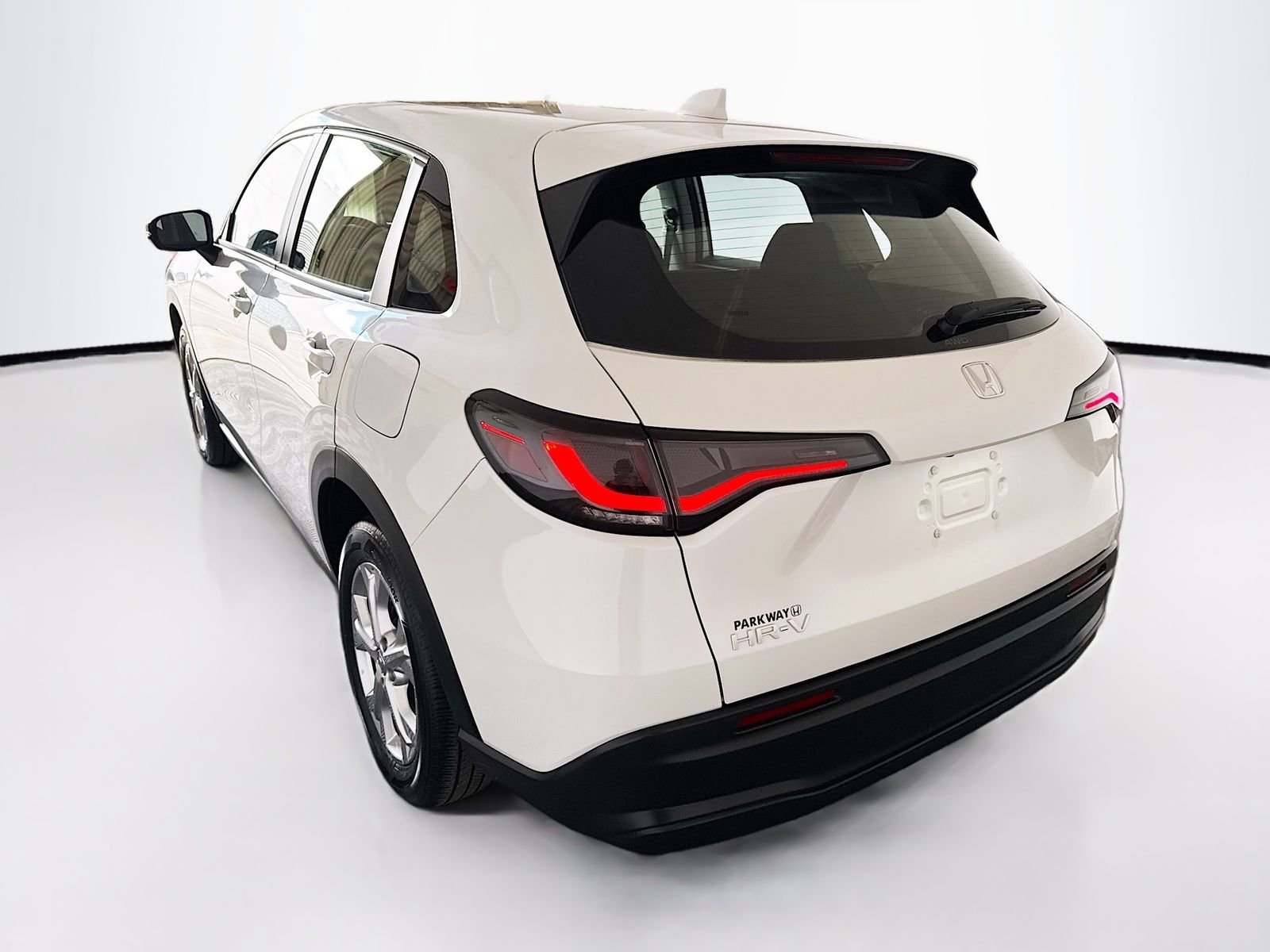 Used 2023 Honda HR-V LX image 5