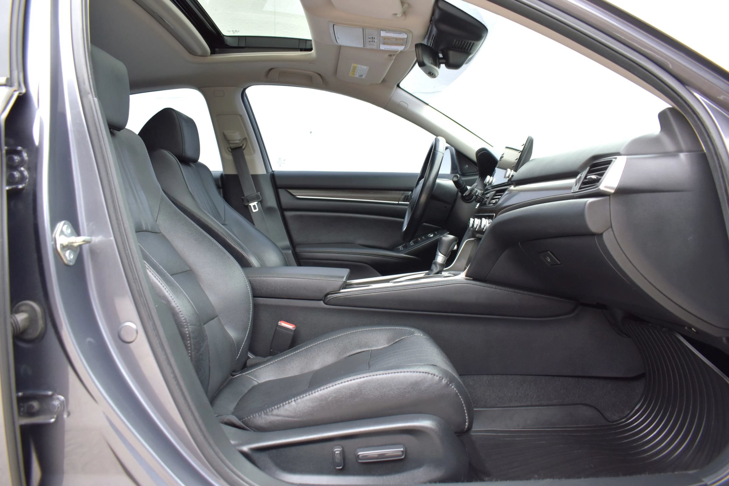 Used 2020 Honda Accord EX-L image 19
