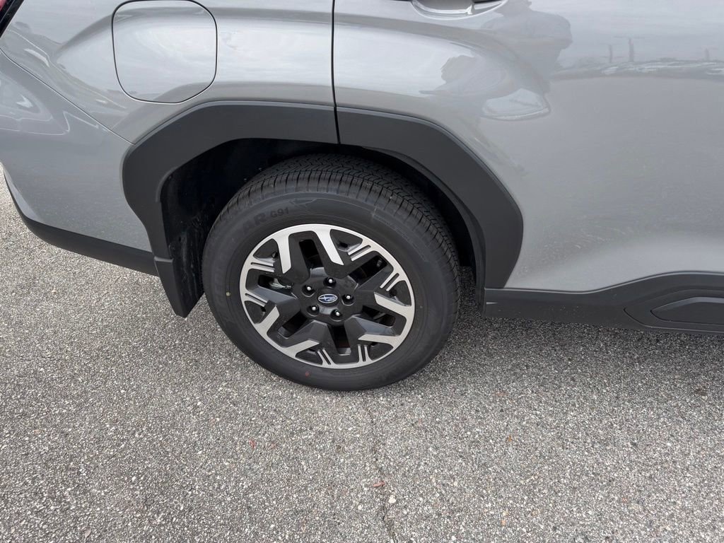 Used 2026 Subaru Forester Premium AWD/4WD image 5