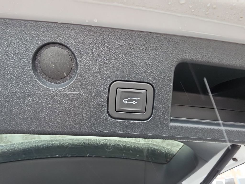 Used 2026 Chevrolet Equinox LT w/ Convenience Package II image 25