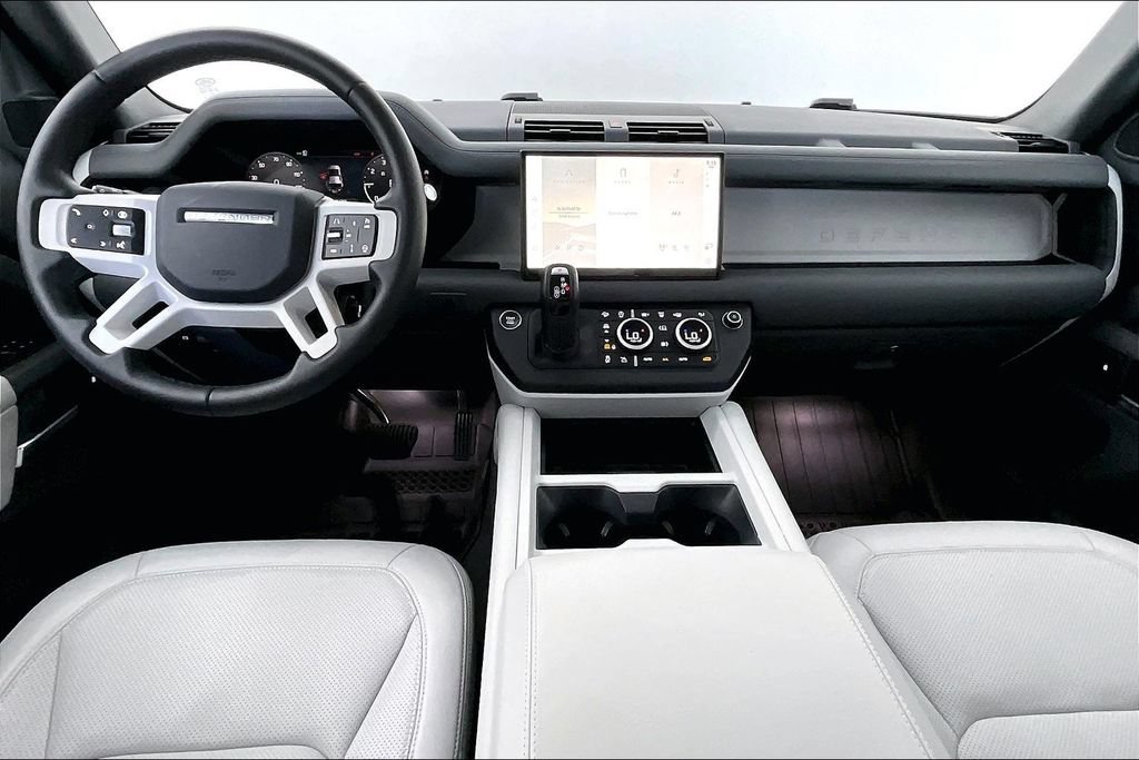 Used 2025 Land Rover Defender 110 S AWD/4WD image 19