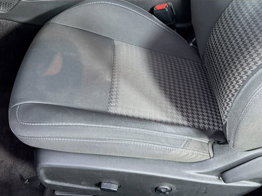 Used 2019 Dodge Challenger R/T w/ Driver Convenience Group image 21