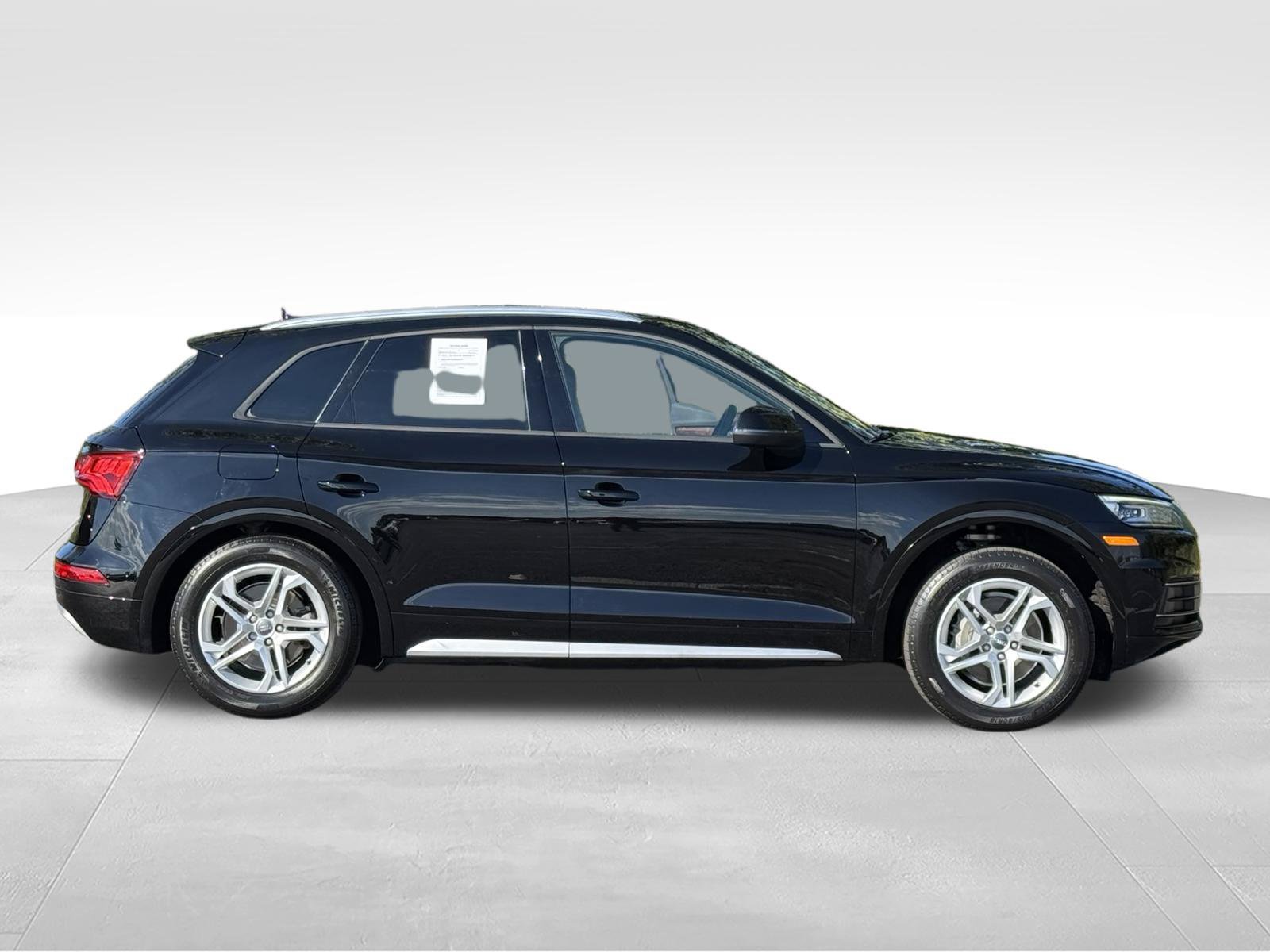 Used 2018 Audi Q5 2.0T Premium w/ Convenience Package AWD/4WD image 3