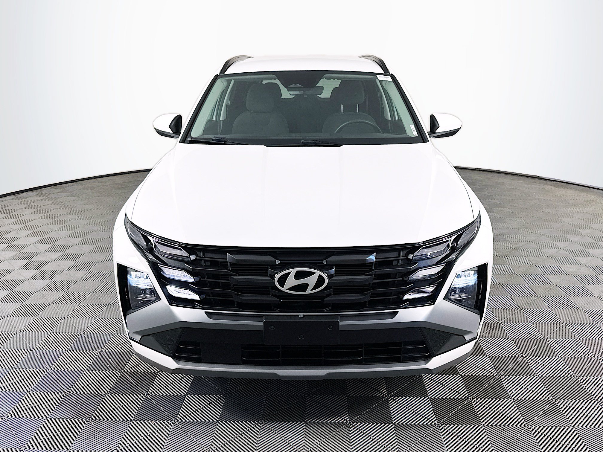 Used 2026 Hyundai Tucson SEL FWD image 2