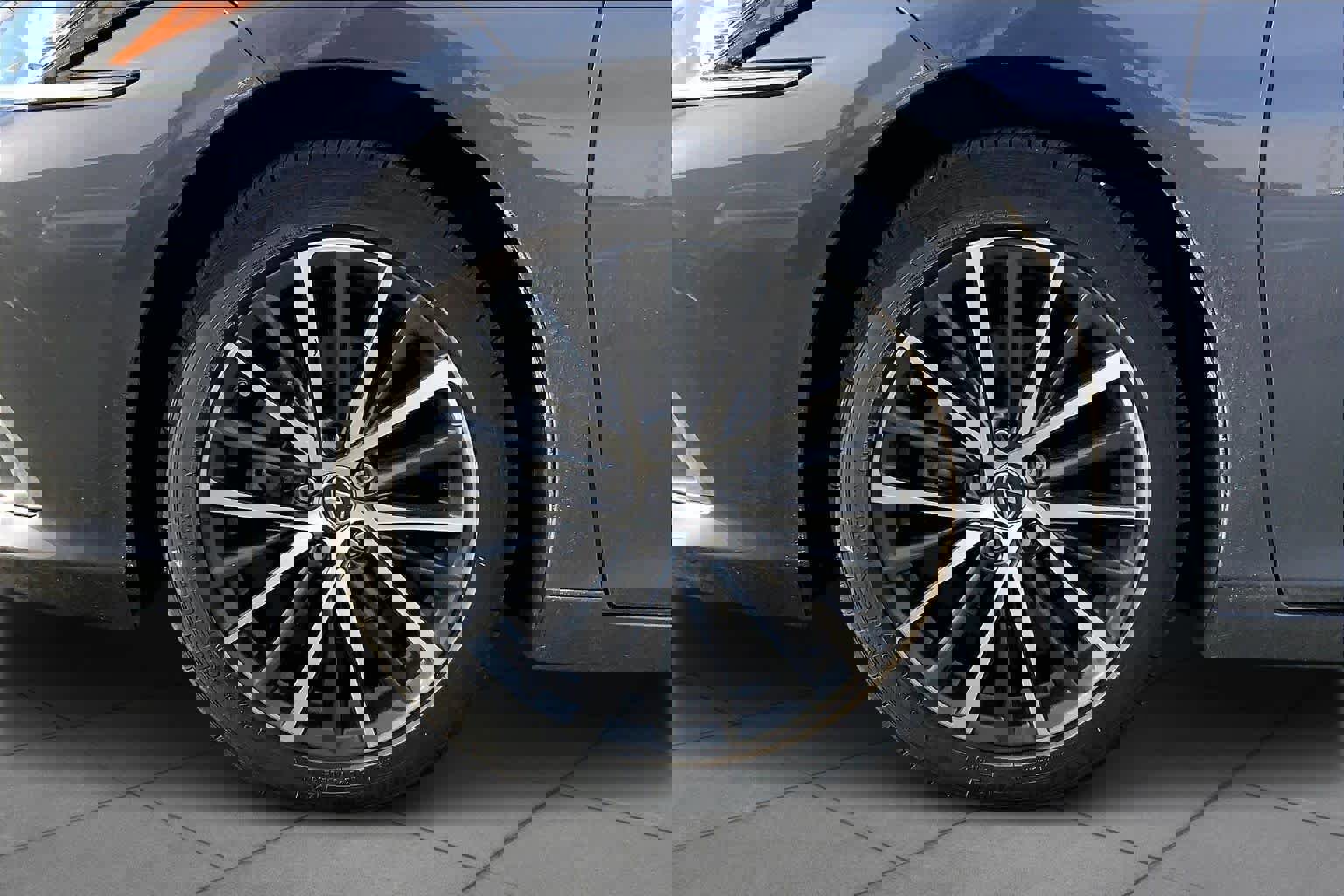 Certified 2023 Lexus ES 300h w/ Premium Package image 11