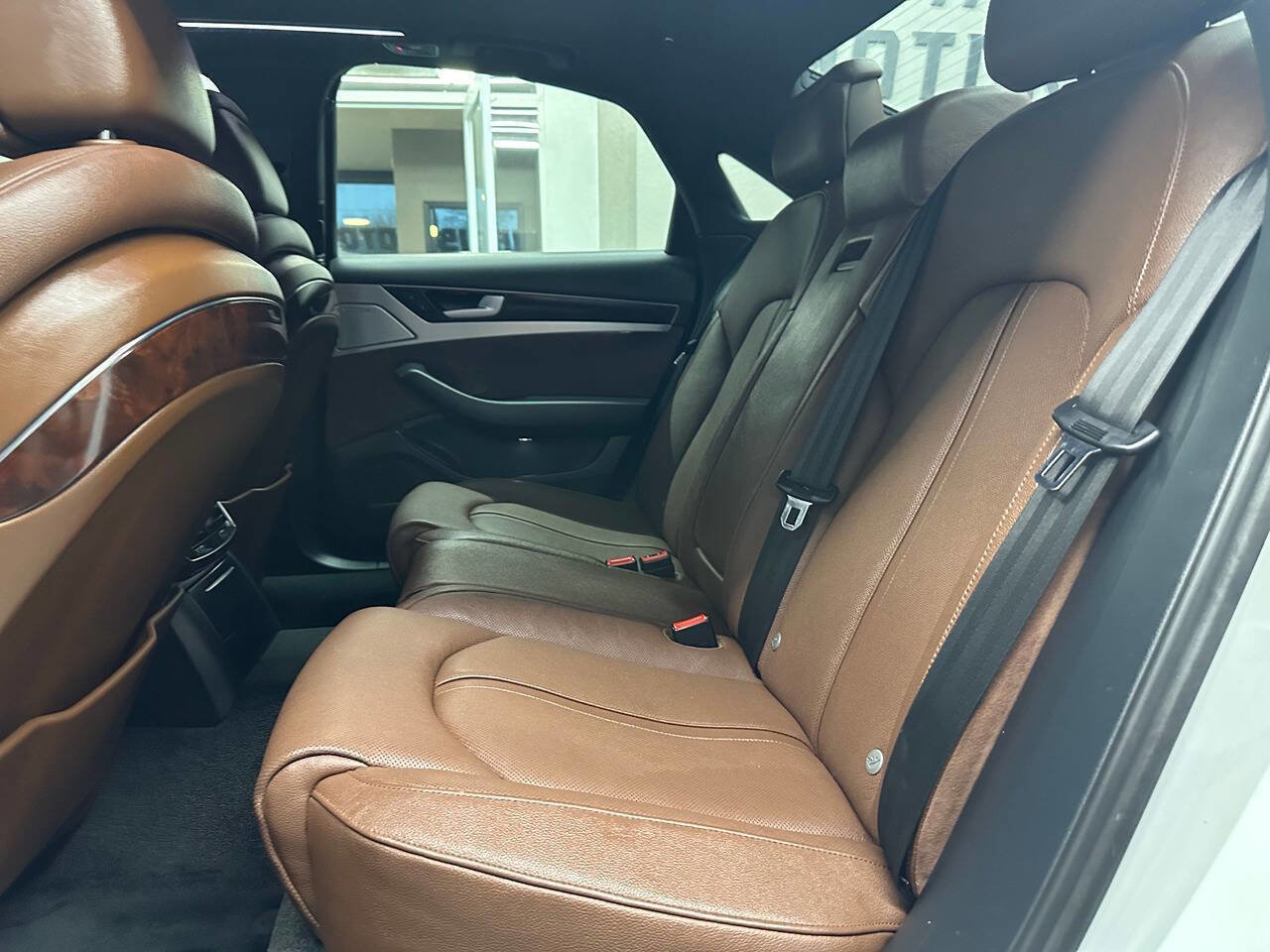 Used 2013 Audi A8 4.0T w/ Convenience Pkg image 19