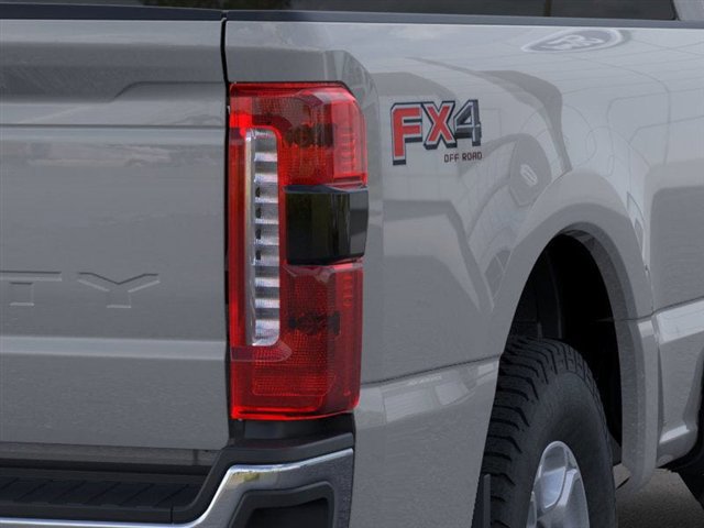 New 2026 Ford F350 XLT w/ 360-Degree Camera Package AWD/4WD image 21