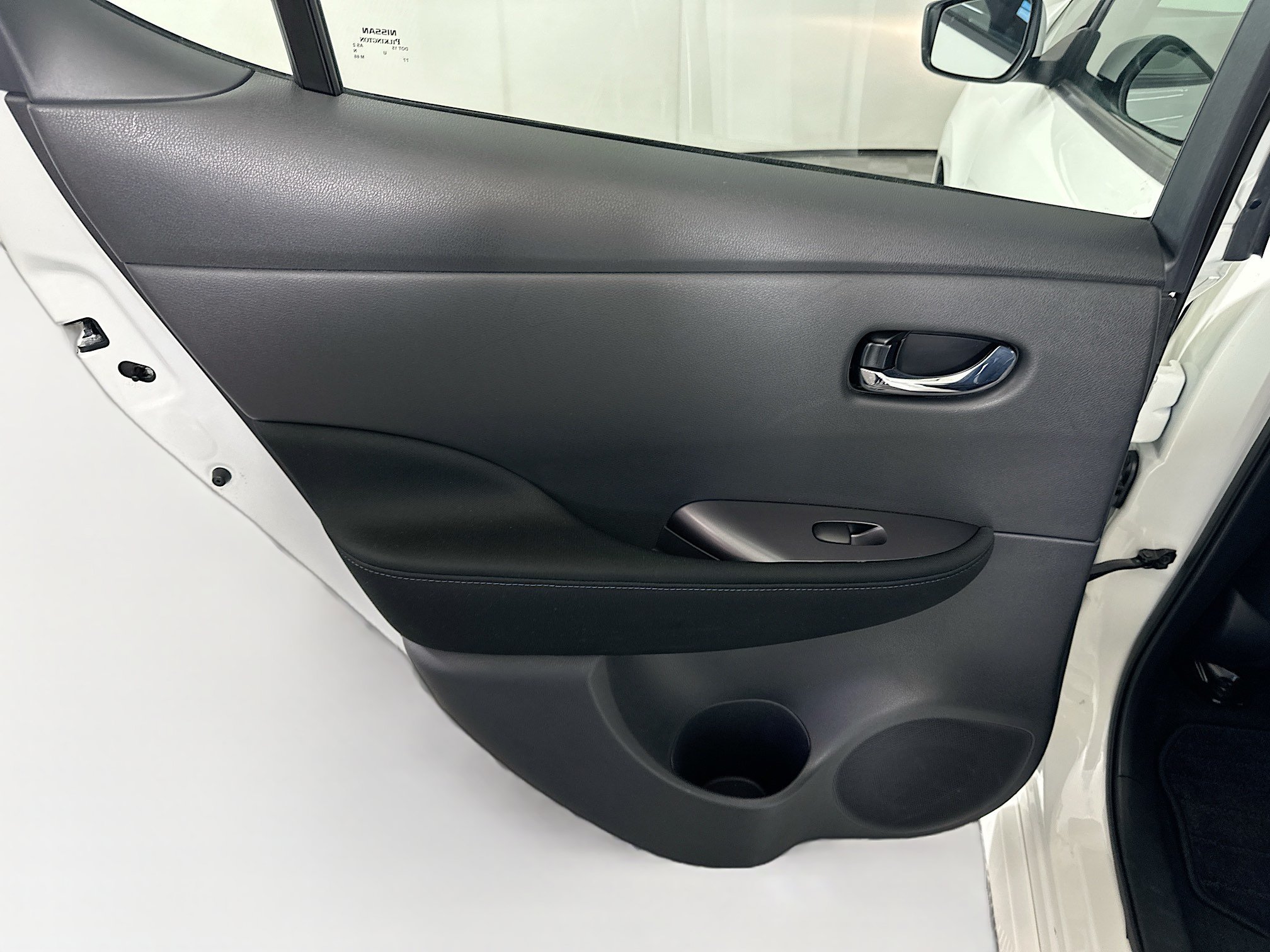 Used 2025 Nissan Leaf S FWD image 25