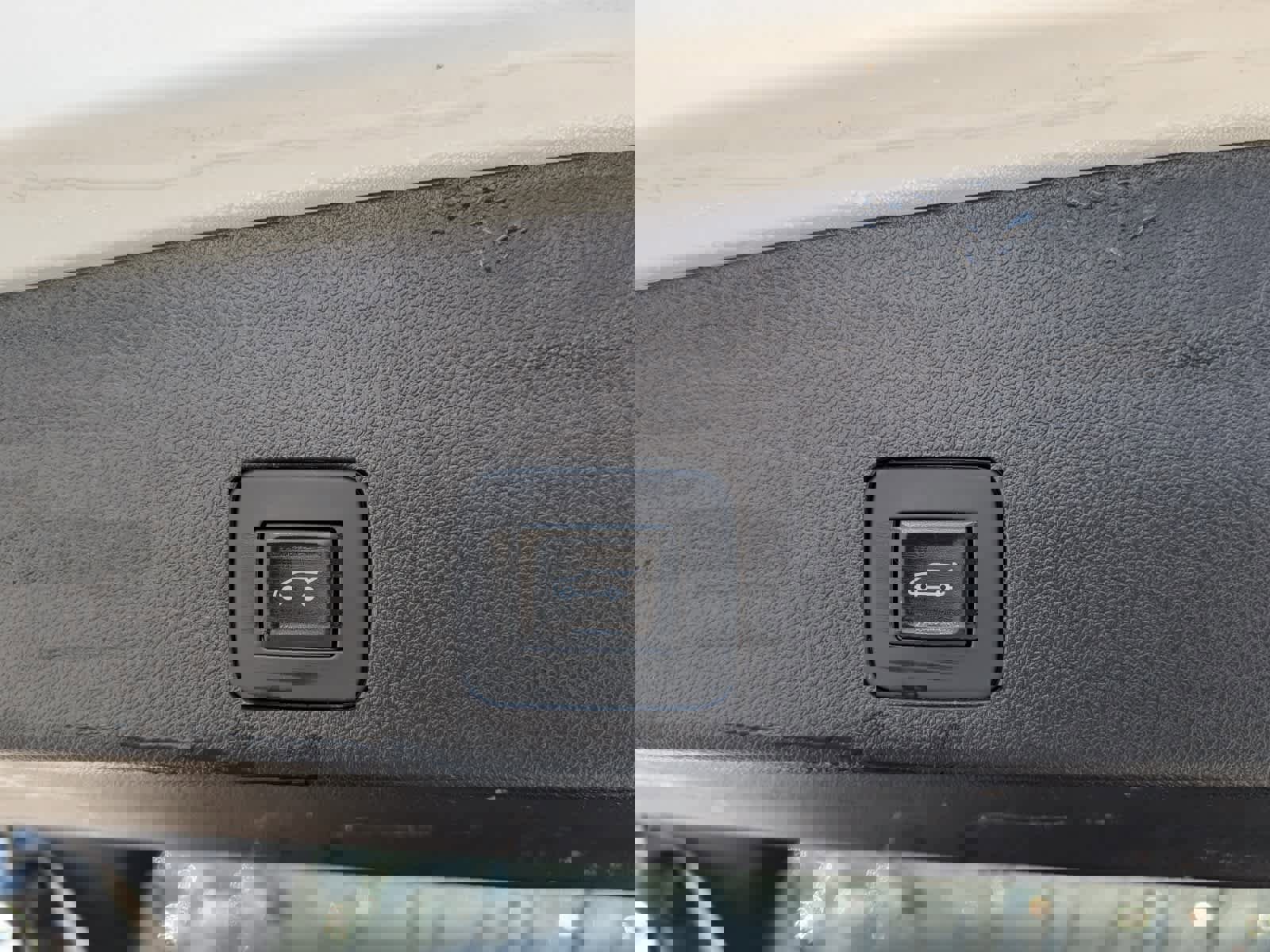 Used 2020 Buick Encore GX Select w/ Sport Touring Package image 11