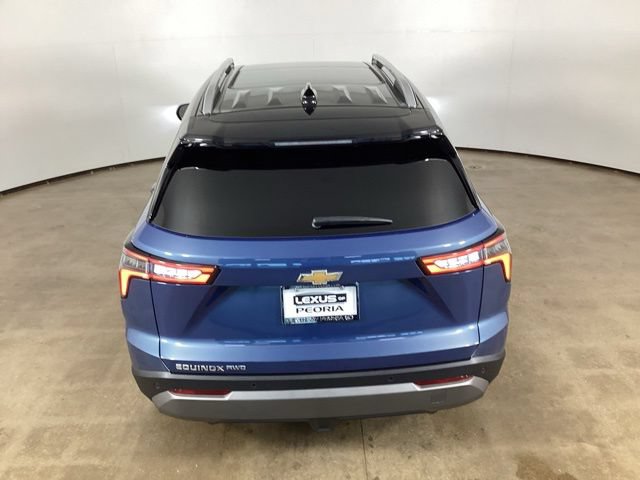 Used 2025 Chevrolet Equinox LT AWD/4WD image 11