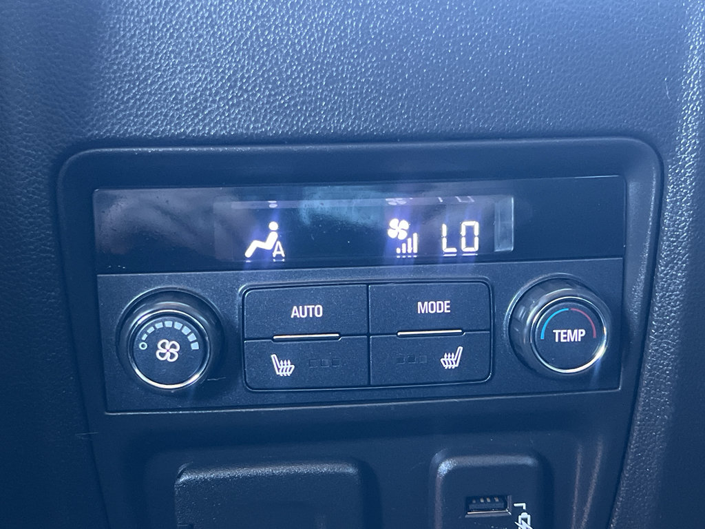 Used 2019 Buick Enclave Avenir w/ Avenir Technology Package AWD/4WD image 38