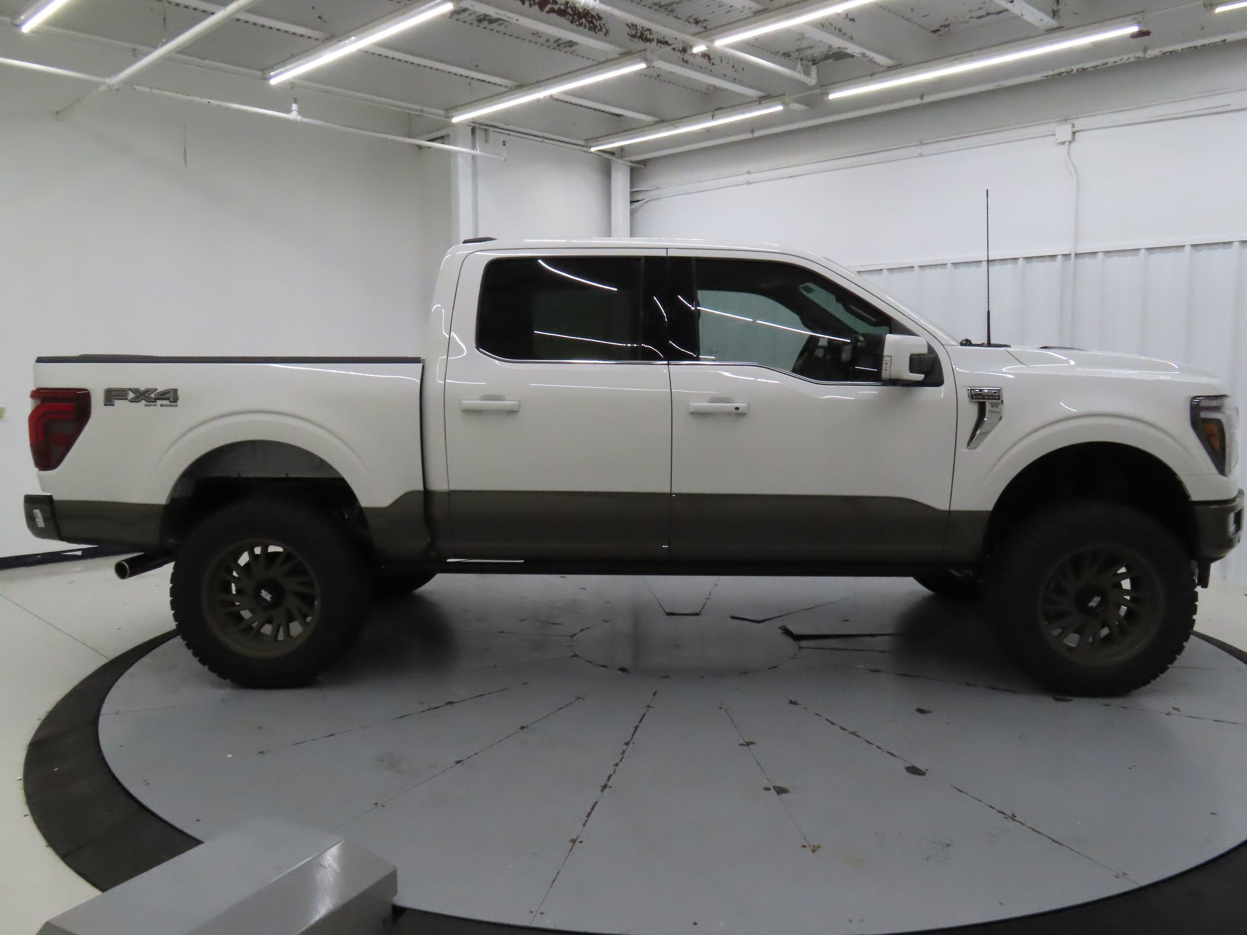 New 2025 Ford F150 King Ranch w/ FX4 Off-Road Package AWD/4WD image 2