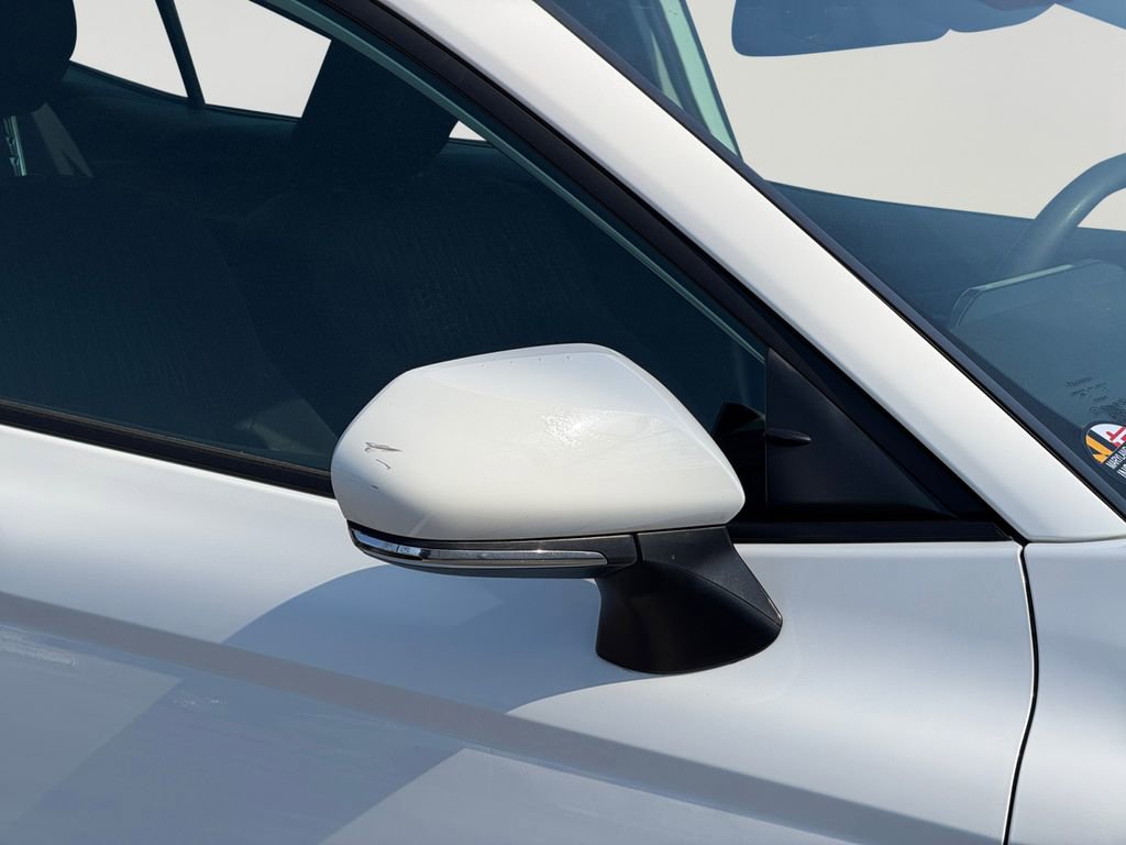 Used 2025 Toyota Camry LE image 11