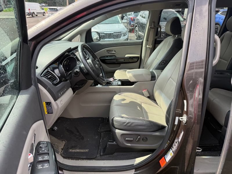 Used 2018 Kia Sedona SX FWD image 9