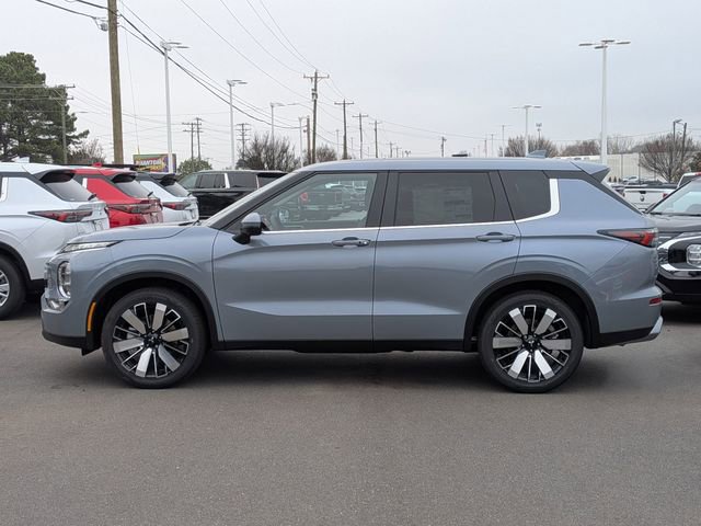 New 2026 Mitsubishi Outlander SE image 3