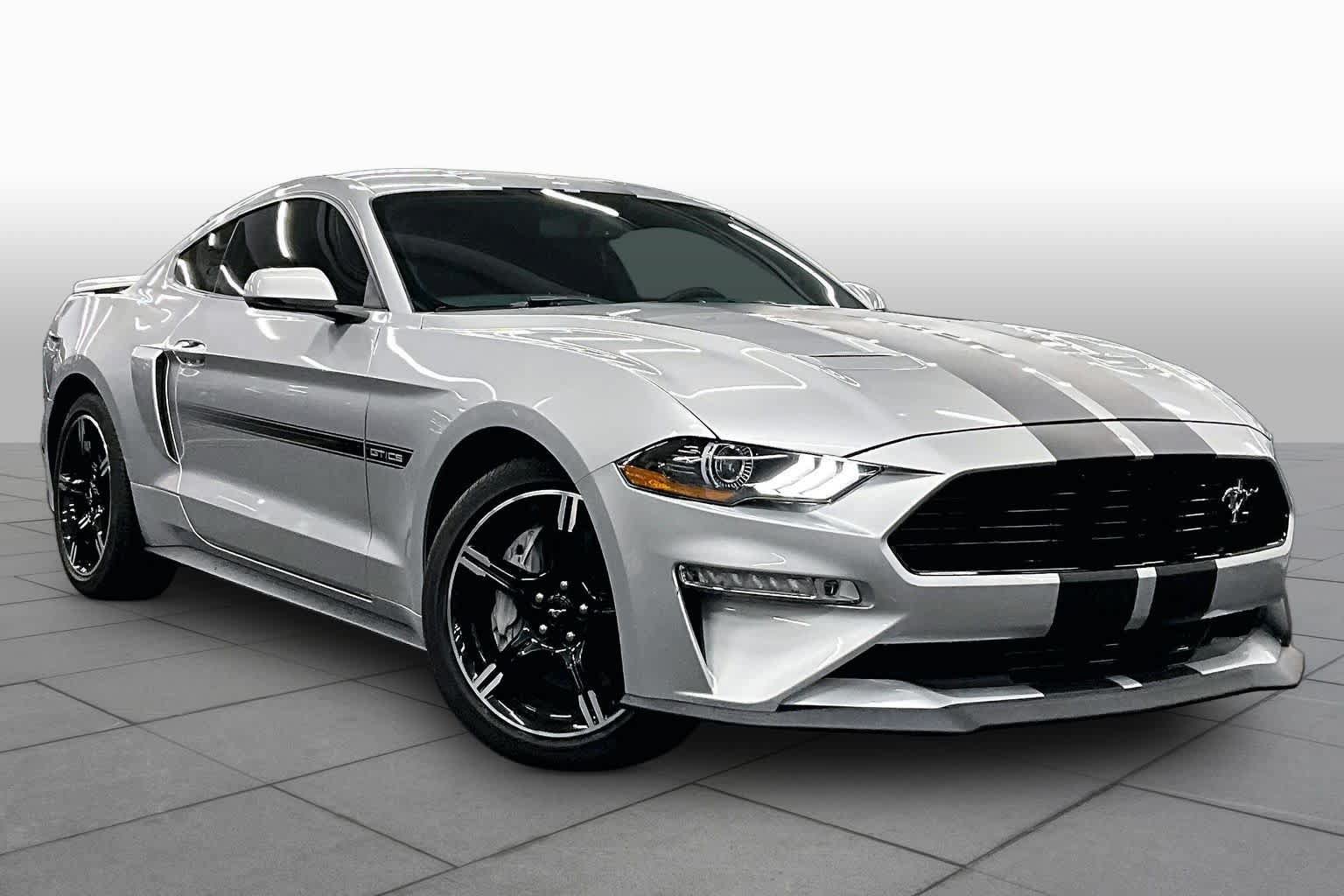 Used 2019 Ford Mustang GT Premium w/ Equipment Group 401A RWD image 2