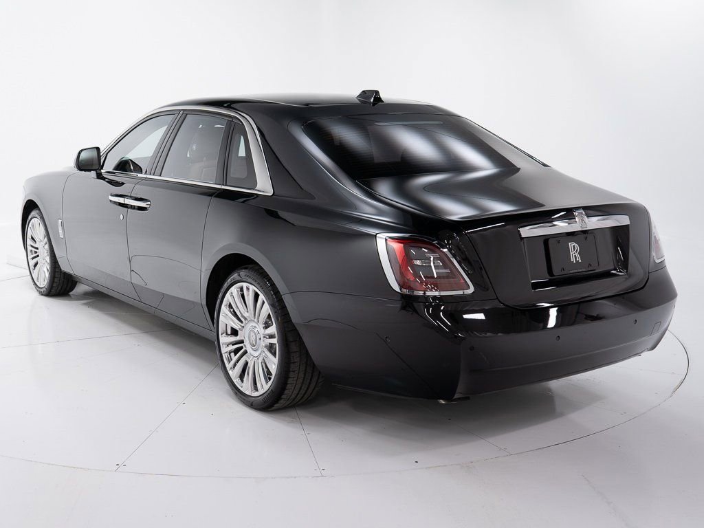 Certified 2022 Rolls-Royce Ghost image 3