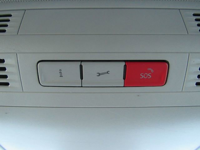 Used 2019 Volkswagen Golf SE image 45