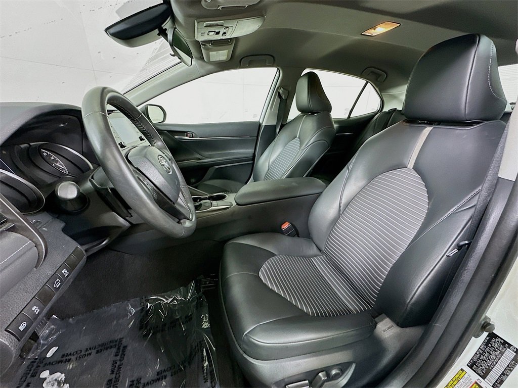 Used 2024 Toyota Camry SE image 15